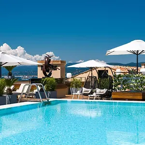 hotel-de-paris-saint-tropez.fr-provencehotel.com/